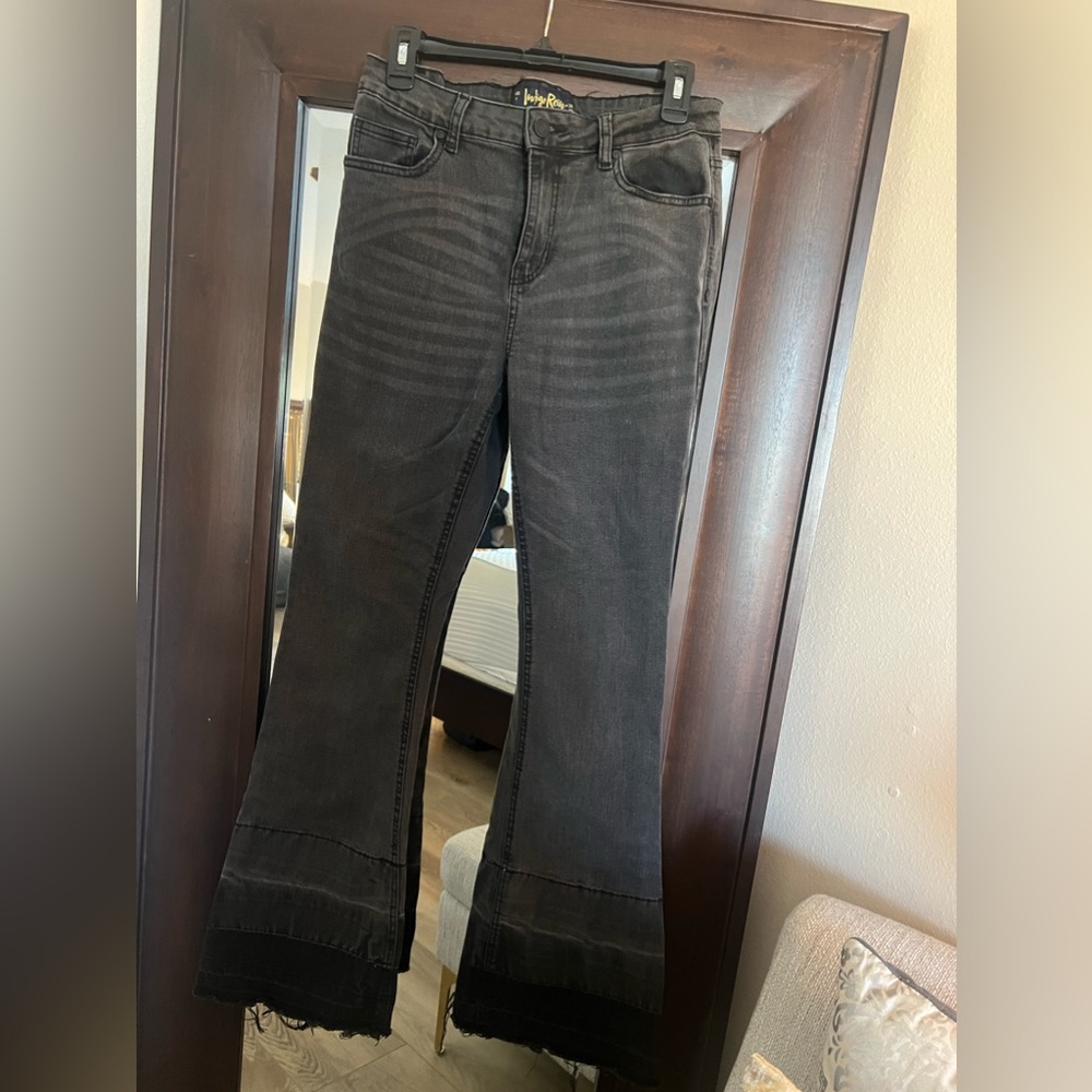 Faded black jeans size 11 w-29 L-32.5